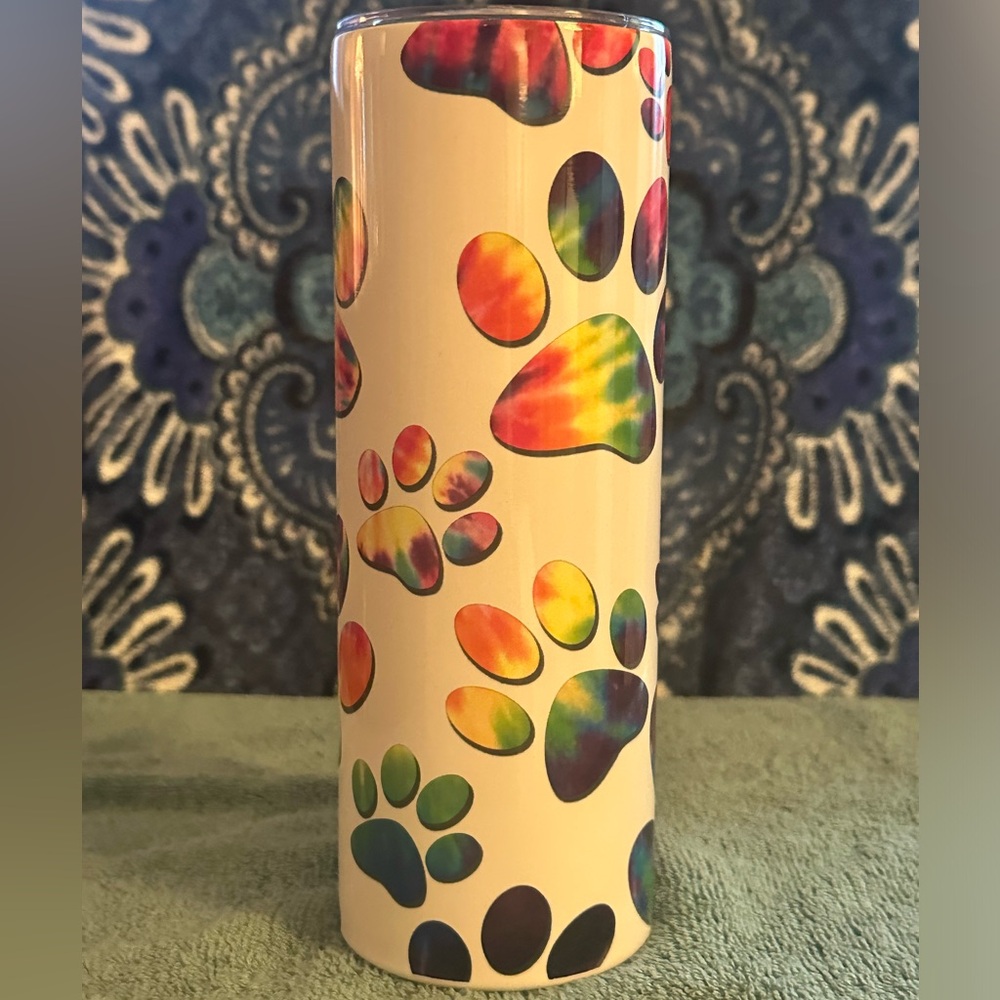 NEW- Dog paw print 20 oz stainless steel tumbler.
